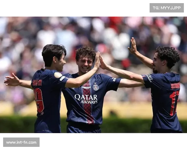 登贝莱受伤缺阵,巴黎锋线人员调整迫在眉睫 登贝莱受伤缺阵,巴黎锋线人员调整迫在眉睫